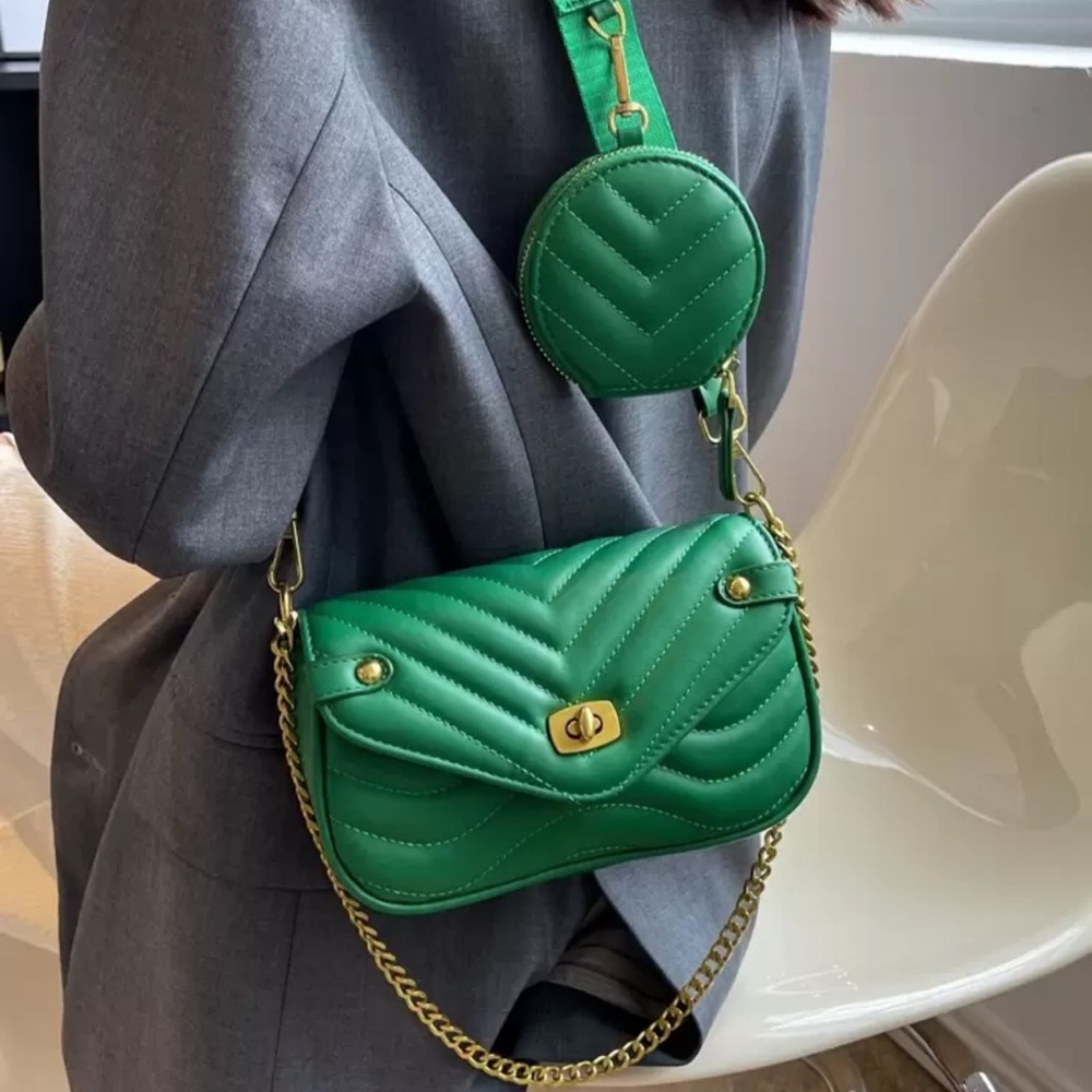 Elegant Green Quilted Shoulder Bag